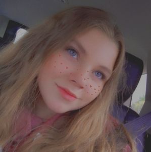 Meet your Posher, Carrie